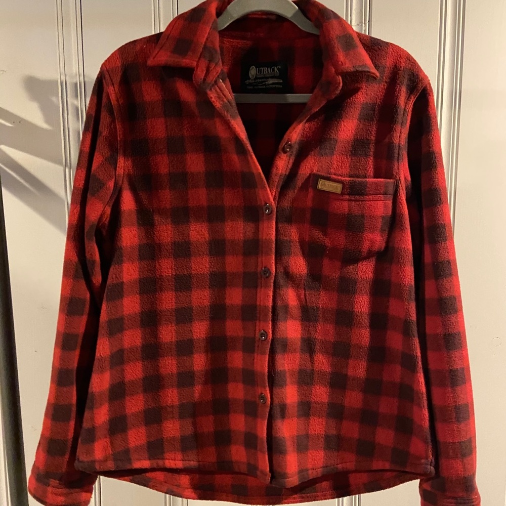 Outback red plaid flannel, Medium. 🐎